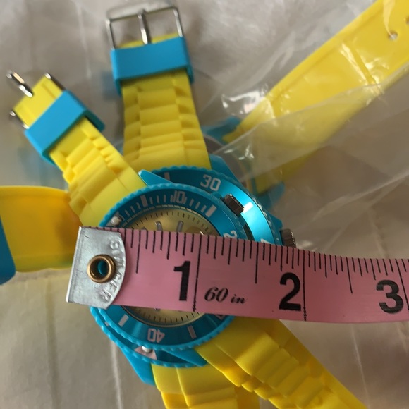 Diving watches, will need battery - Picture 11 of 11